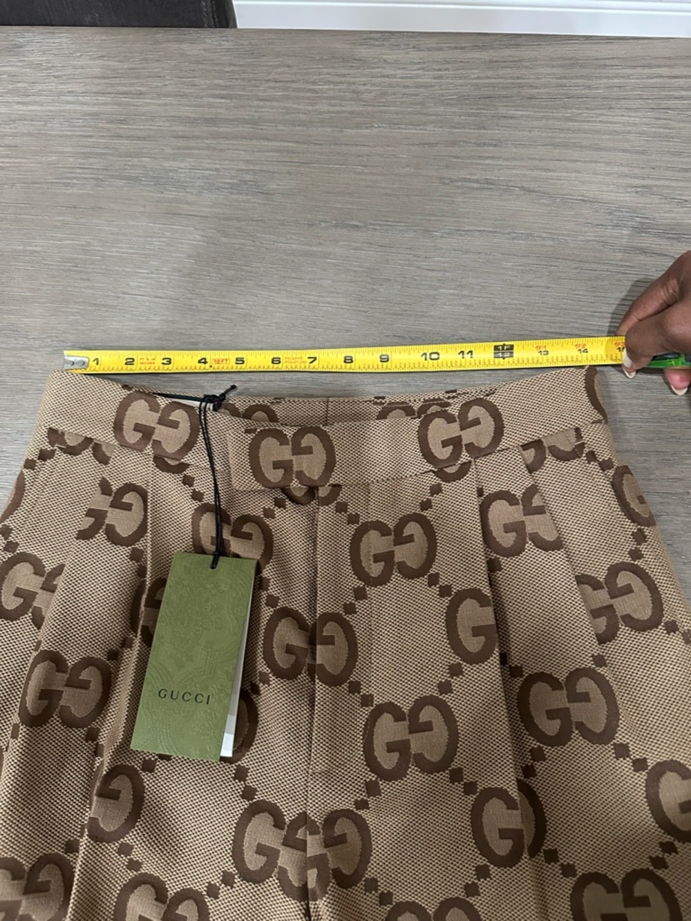 GUCCI Jumbo Gg Canvas Shorts - Beige/Ebony - Picture 9 of 12